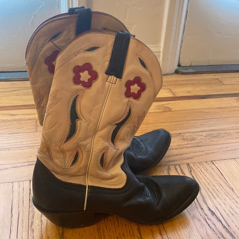VERY WORN-Durango cowgirl boots-size 7